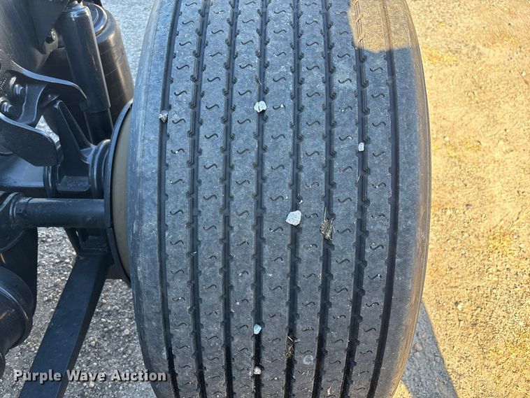 image for item EC3908 2020 International LT625 semi truck