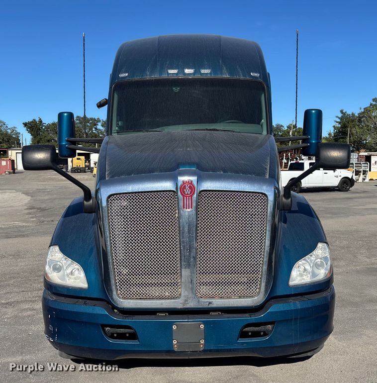 CAMIóN CAMAROTE 2019 KENWORTH