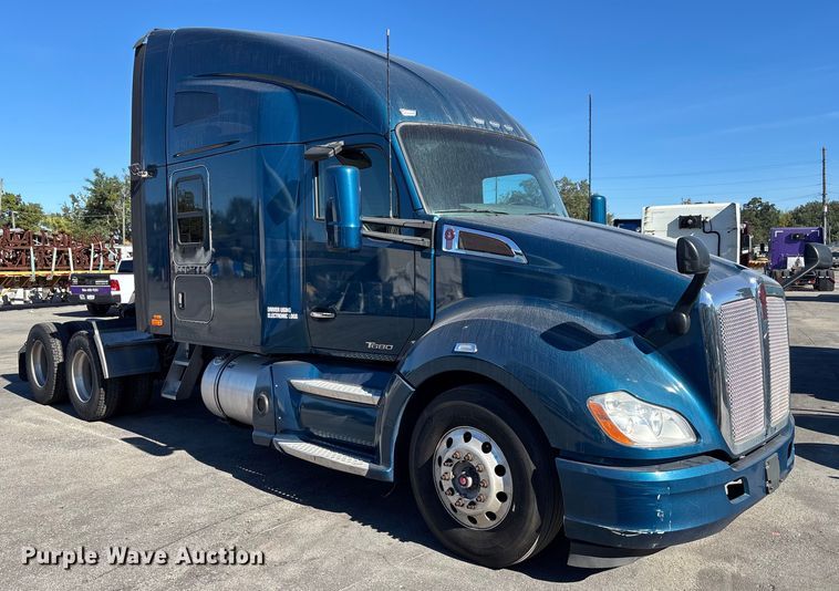 CAMIóN CAMAROTE 2019 KENWORTH