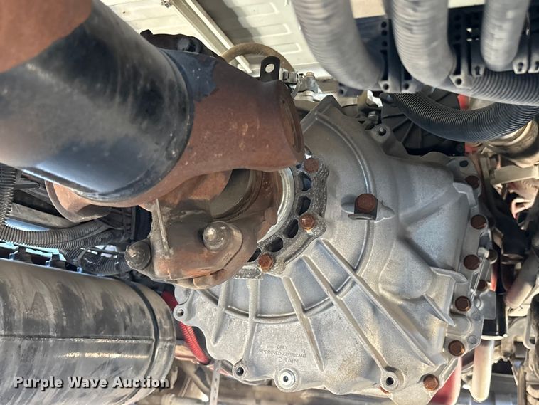 image for item EC3913 2019 Peterbilt 579 semi truck