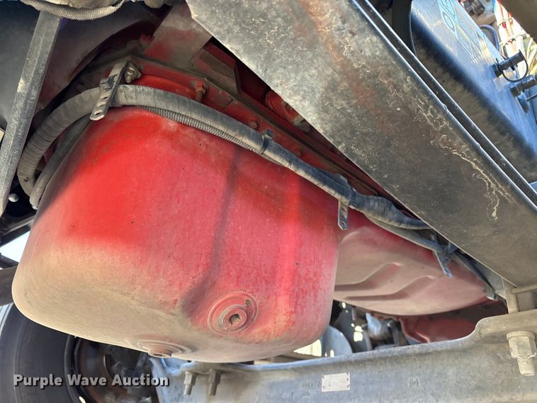 image for item EC3913 2019 Peterbilt 579 semi truck