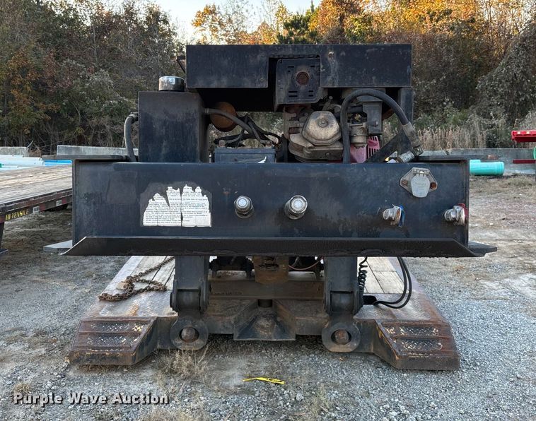 image for item EC3916 2007 PITTS LB52-24HD lowboy equipment trailer