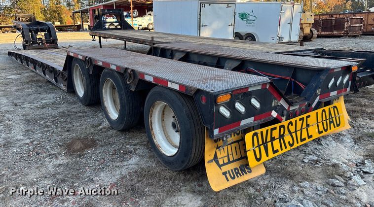 image for item EC3916 2007 PITTS LB52-24HD lowboy equipment trailer