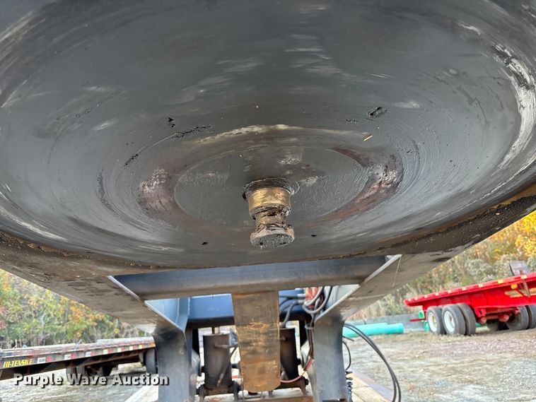 image for item EC3916 2007 PITTS LB52-24HD lowboy equipment trailer