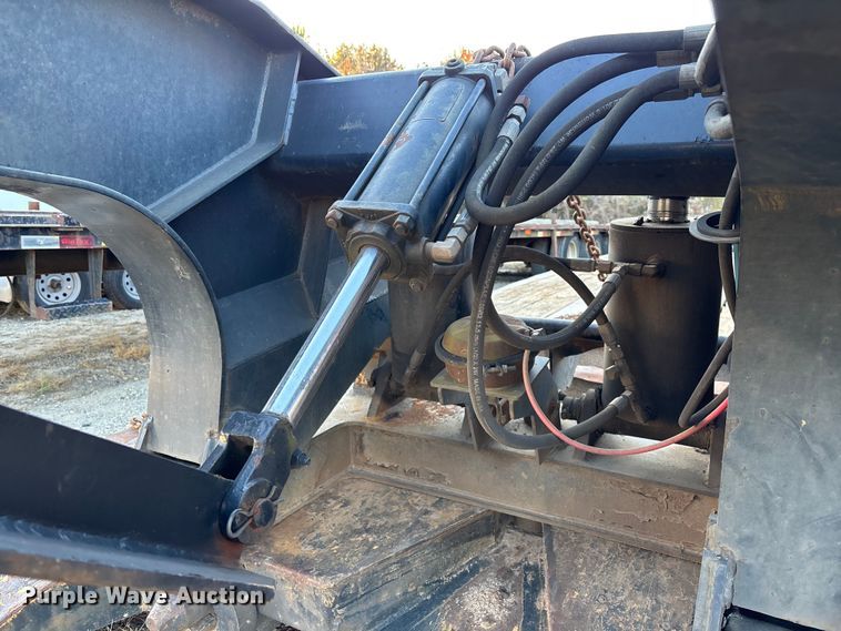 image for item EC3916 2007 PITTS LB52-24HD lowboy equipment trailer