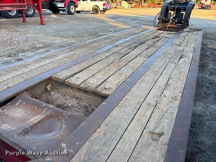 image for item EC3916 2007 PITTS LB52-24HD lowboy equipment trailer
