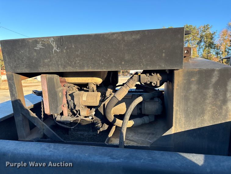 image for item EC3916 2007 PITTS LB52-24HD lowboy equipment trailer