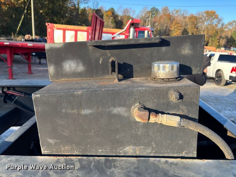 image for item EC3916 2007 PITTS LB52-24HD lowboy equipment trailer