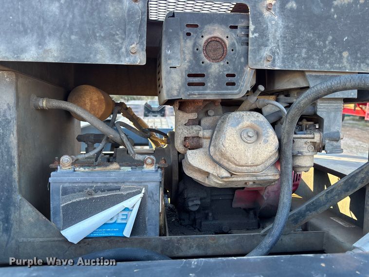 image for item EC3916 2007 PITTS LB52-24HD lowboy equipment trailer