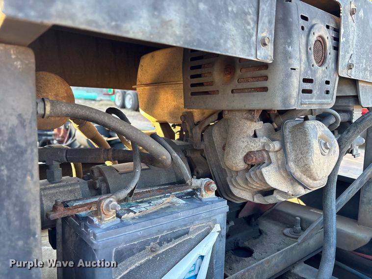 image for item EC3916 2007 PITTS LB52-24HD lowboy equipment trailer