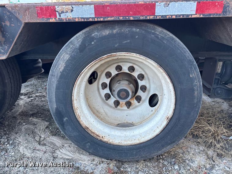 image for item EC3916 2007 PITTS LB52-24HD lowboy equipment trailer