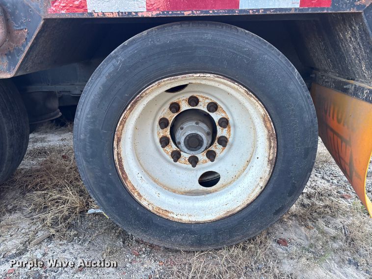 image for item EC3916 2007 PITTS LB52-24HD lowboy equipment trailer