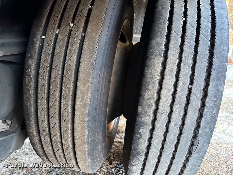 image for item EC3916 2007 PITTS LB52-24HD lowboy equipment trailer