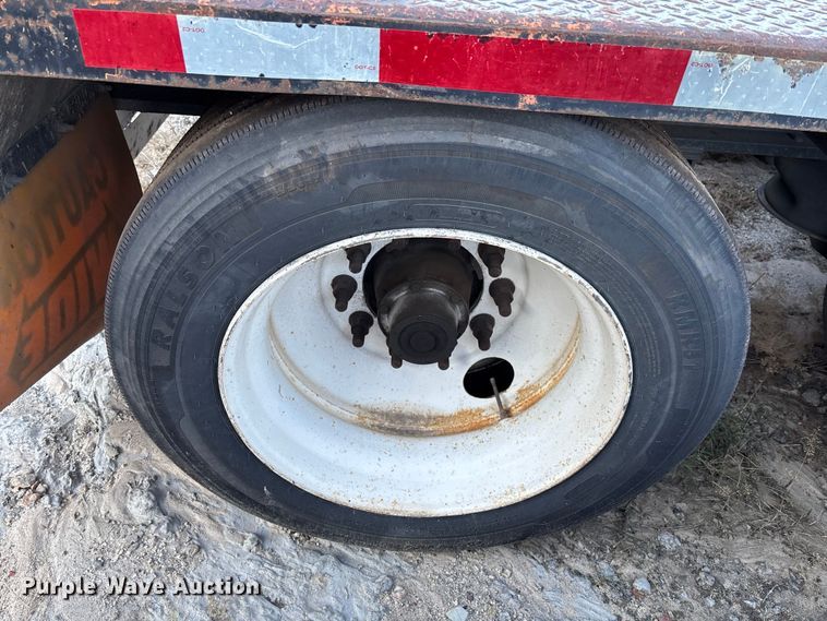 image for item EC3916 2007 PITTS LB52-24HD lowboy equipment trailer