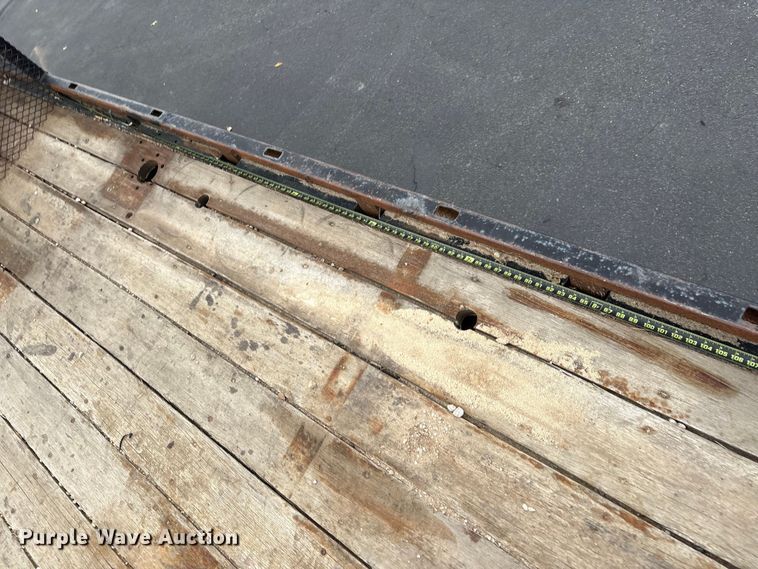 image for item EC8130 2006 International 4300 flatbed truck