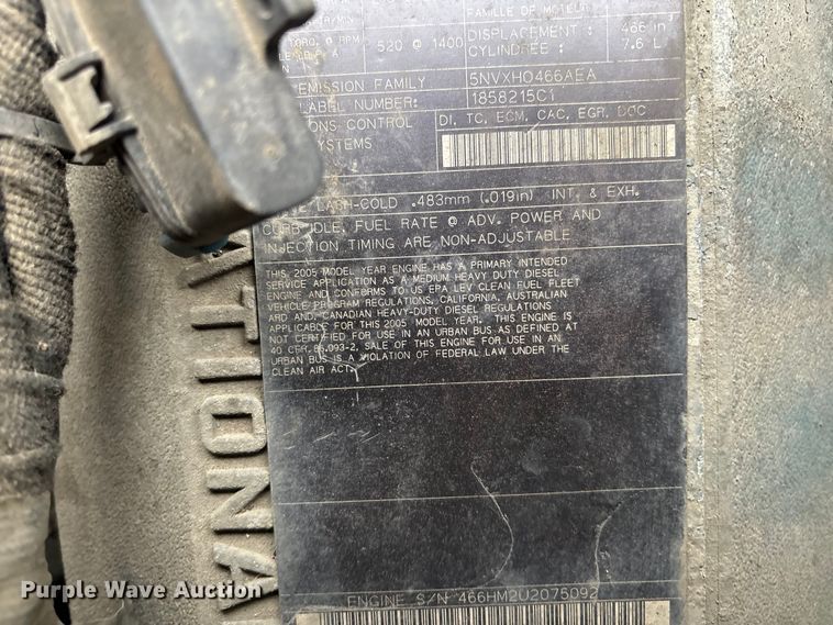 image for item EC8130 2006 International 4300 flatbed truck