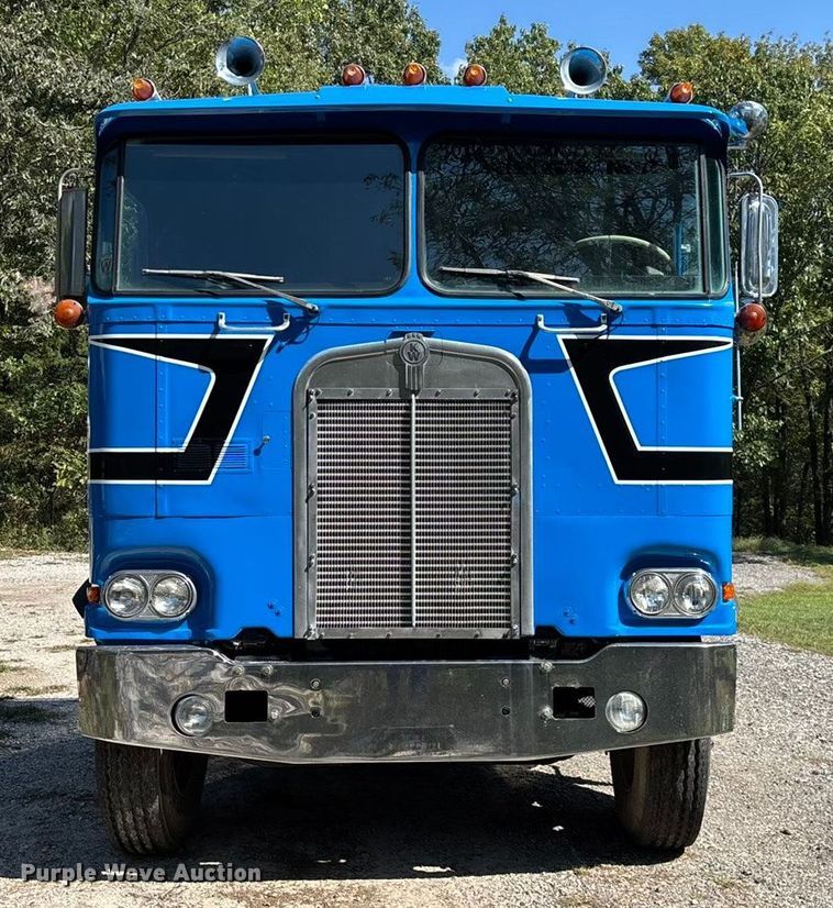 image for item ED2269 1978 Kenworth K100C semi truck