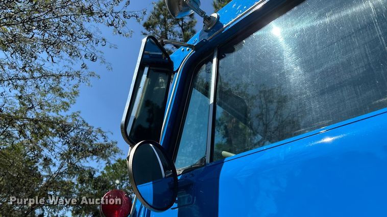 image for item ED2269 1978 Kenworth K100C semi truck