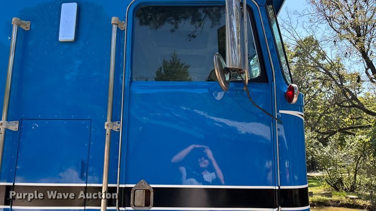 image for item ED2269 1978 Kenworth K100C semi truck