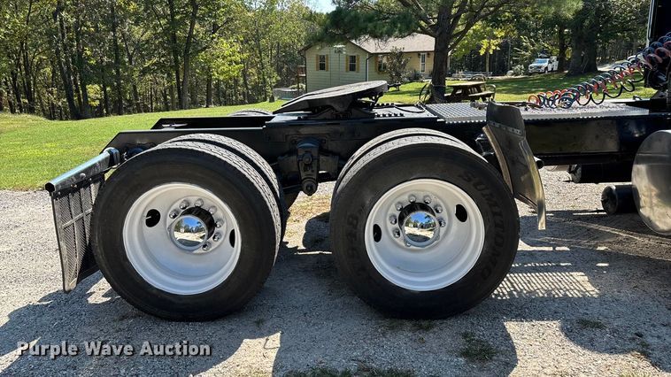 image for item ED2269 1978 Kenworth K100C semi truck