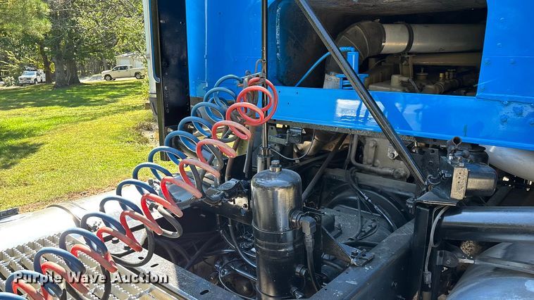 image for item ED2269 1978 Kenworth K100C semi truck