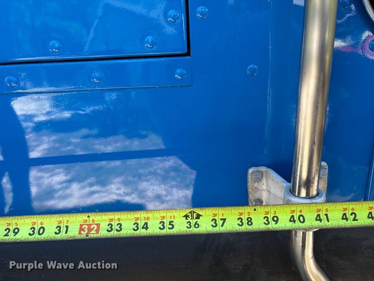 image for item ED2269 1978 Kenworth K100C semi truck