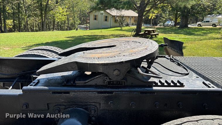 image for item ED2269 1978 Kenworth K100C semi truck