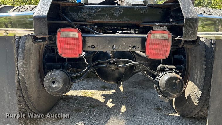 image for item ED2269 1978 Kenworth K100C semi truck