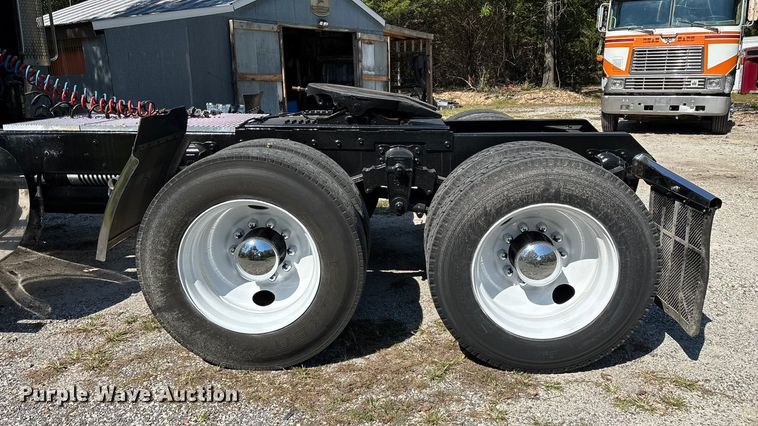 image for item ED2269 1978 Kenworth K100C semi truck