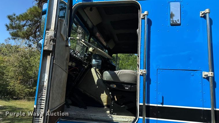 image for item ED2269 1978 Kenworth K100C semi truck