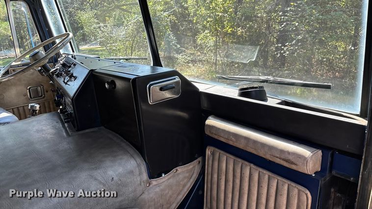 image for item ED2269 1978 Kenworth K100C semi truck