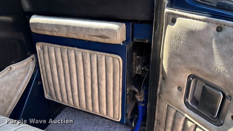 image for item ED2269 1978 Kenworth K100C semi truck