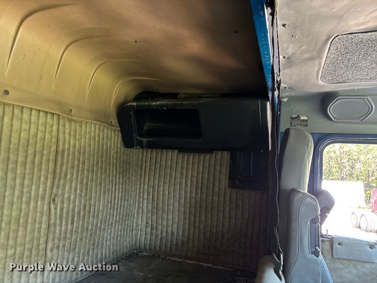 image for item ED2269 1978 Kenworth K100C semi truck