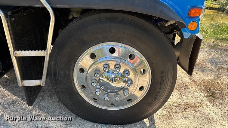 image for item ED2269 1978 Kenworth K100C semi truck