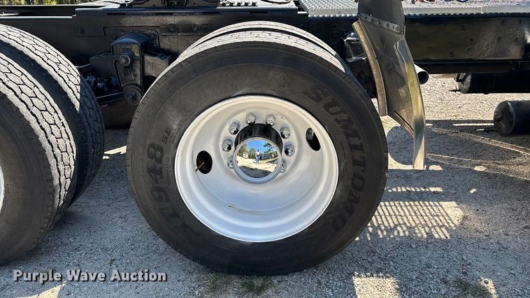 image for item ED2269 1978 Kenworth K100C semi truck