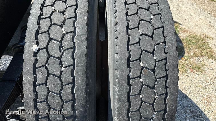 image for item ED2269 1978 Kenworth K100C semi truck