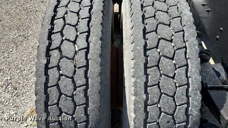 image for item ED2269 1978 Kenworth K100C semi truck