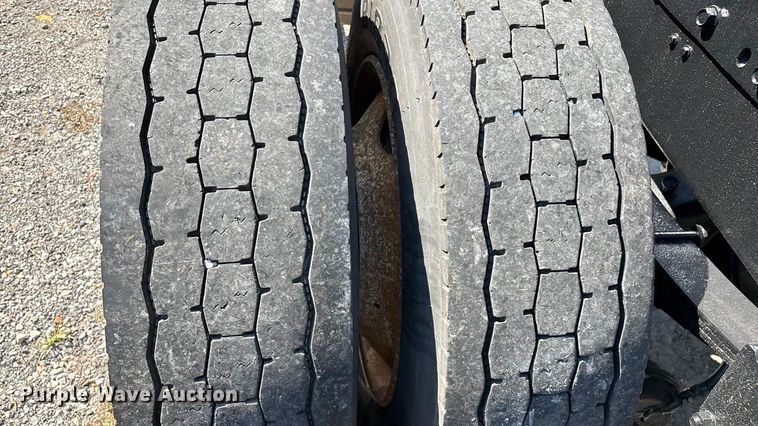 image for item ED2269 1978 Kenworth K100C semi truck