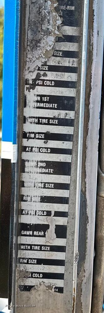 image for item ED2269 1978 Kenworth K100C semi truck