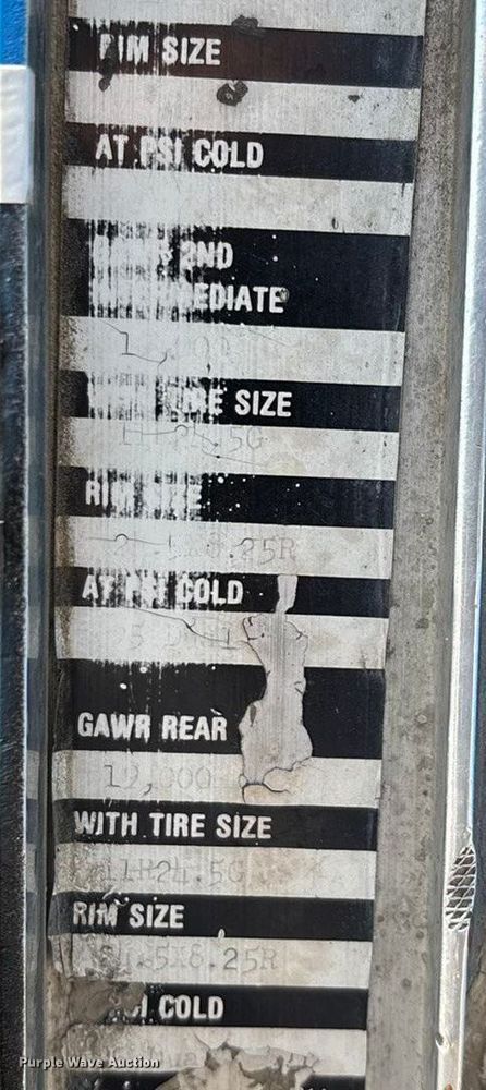 image for item ED2269 1978 Kenworth K100C semi truck