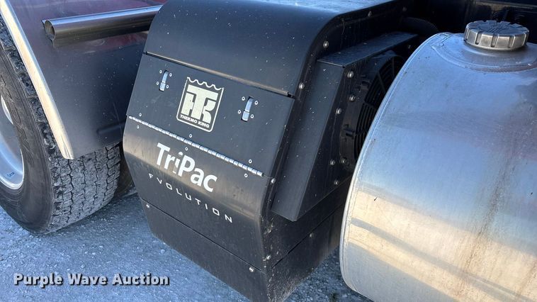 image for item ED2317 2021 Kenworth T680 semi truck