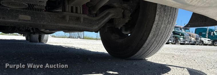 image for item ED2317 2021 Kenworth T680 semi truck