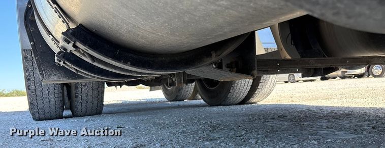 image for item ED2317 2021 Kenworth T680 semi truck