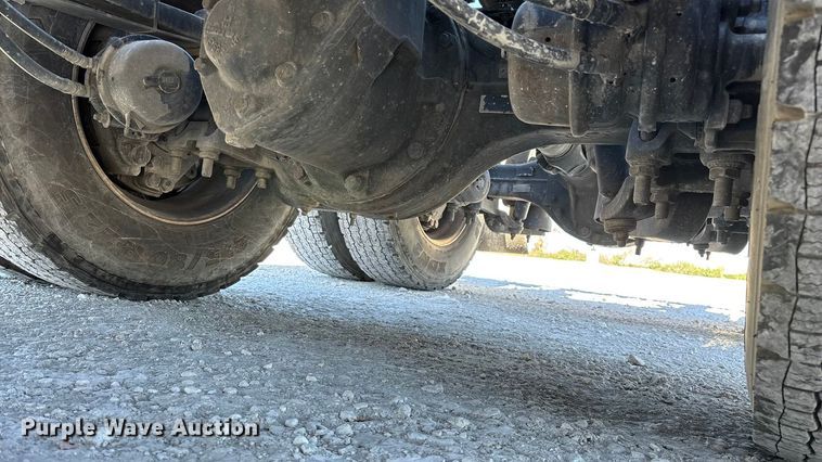 image for item ED2317 2021 Kenworth T680 semi truck