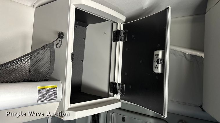 image for item ED2317 2021 Kenworth T680 semi truck