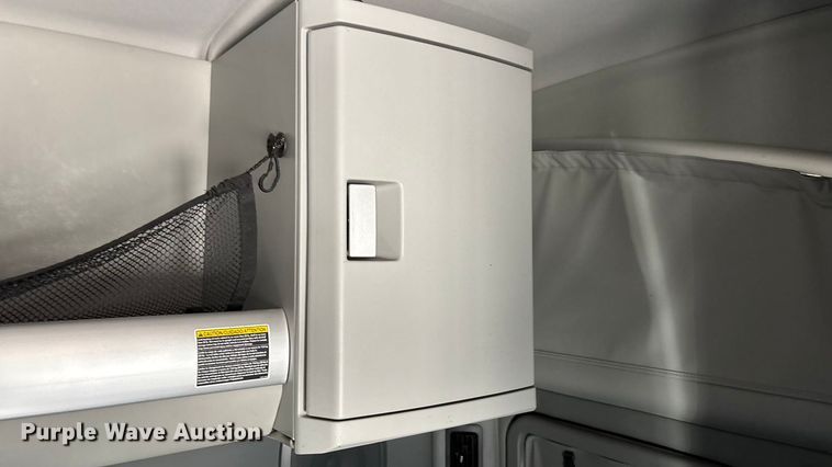 image for item ED2317 2021 Kenworth T680 semi truck