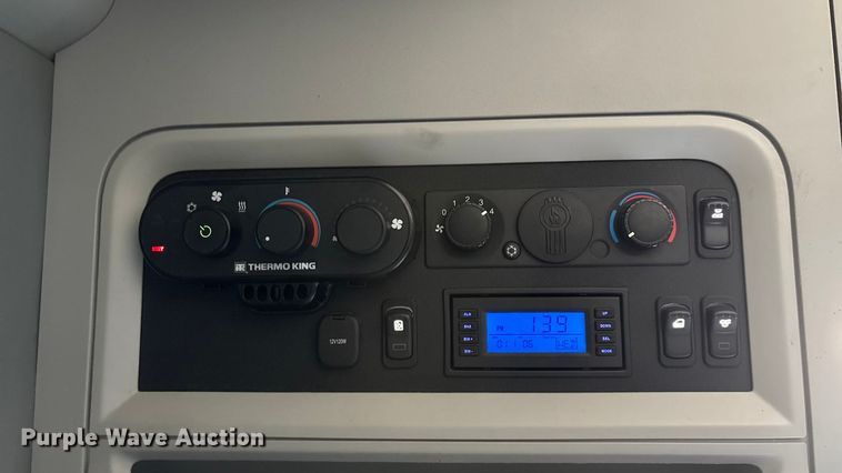 image for item ED2317 2021 Kenworth T680 semi truck