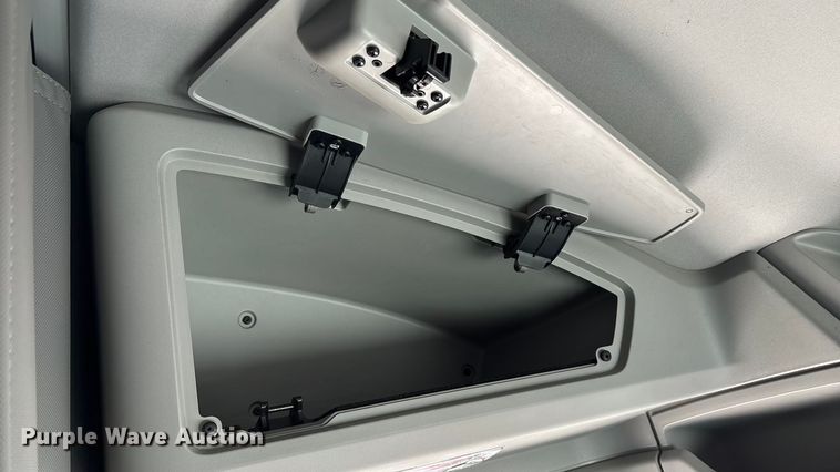 image for item ED2317 2021 Kenworth T680 semi truck