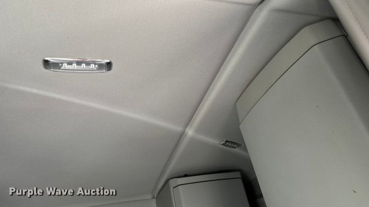 image for item ED2317 2021 Kenworth T680 semi truck