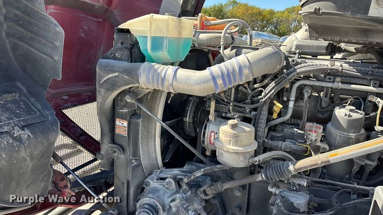 image for item ED2317 2021 Kenworth T680 semi truck